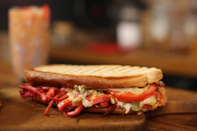 Ayvalık tost 